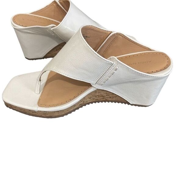 Adrienne Vittadini Chee White Wedge Thong Sandals Women's Size 8.5 - Picture 2 of 6
